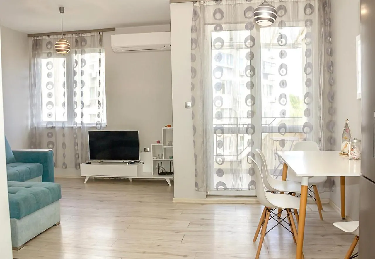 ~ The Blue ~ 1Bd Flat Near Asparuhovo Sea Garden Apartment Varna